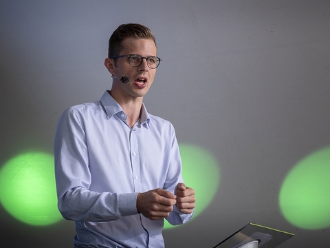 Alex Vanopslagh, Liberal Alliances partileder, taler på Folkemødet i Allinge på Bornholm i 2019. (Foto: Johan Wessman/News Øresund)